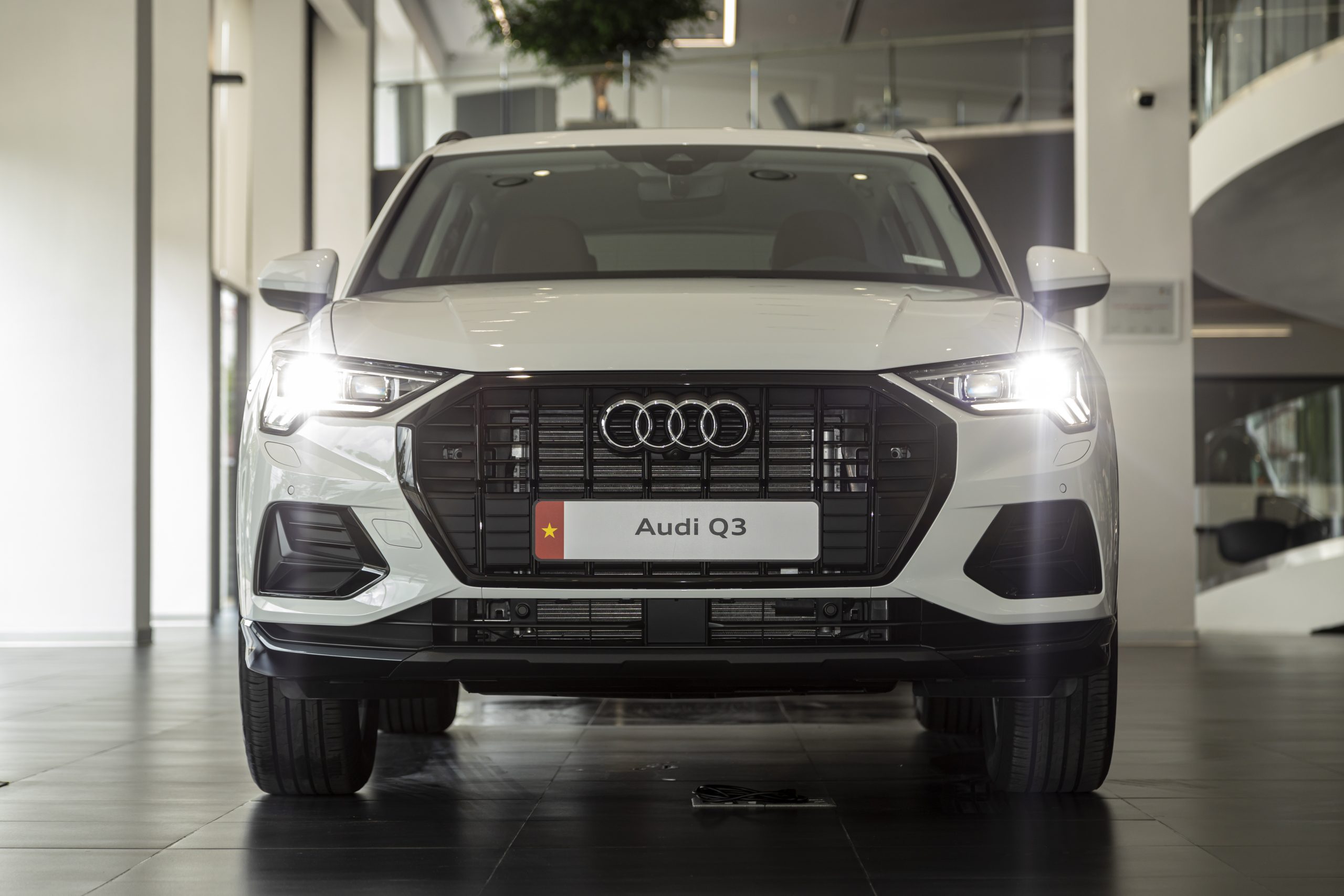 Audi Q3 Advanced màu Trắng Arkona